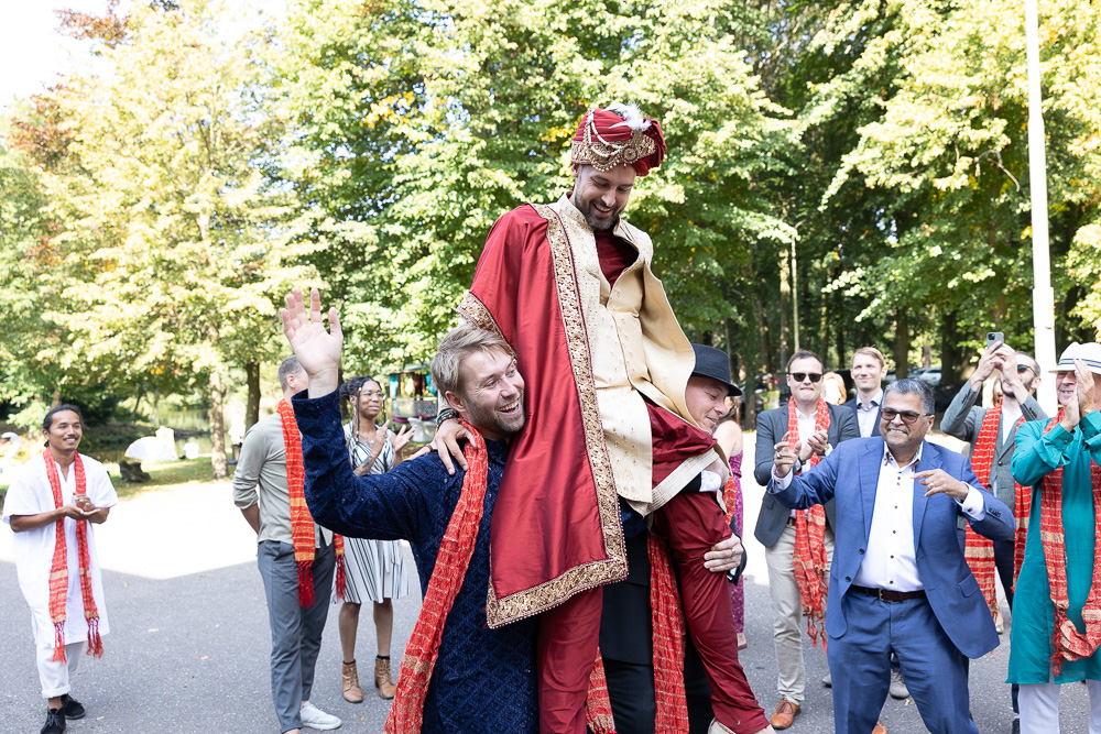 Multiculturele bruidsfotograaf op Nederlands - Hindoestaans huwelijk