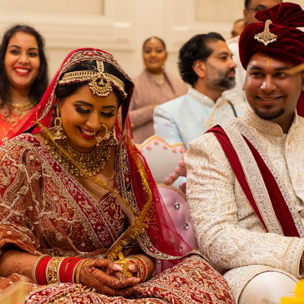 Hindoestaanse bruiloft in Den Haag – Traditionele mandap-ceremonie vastgelegd